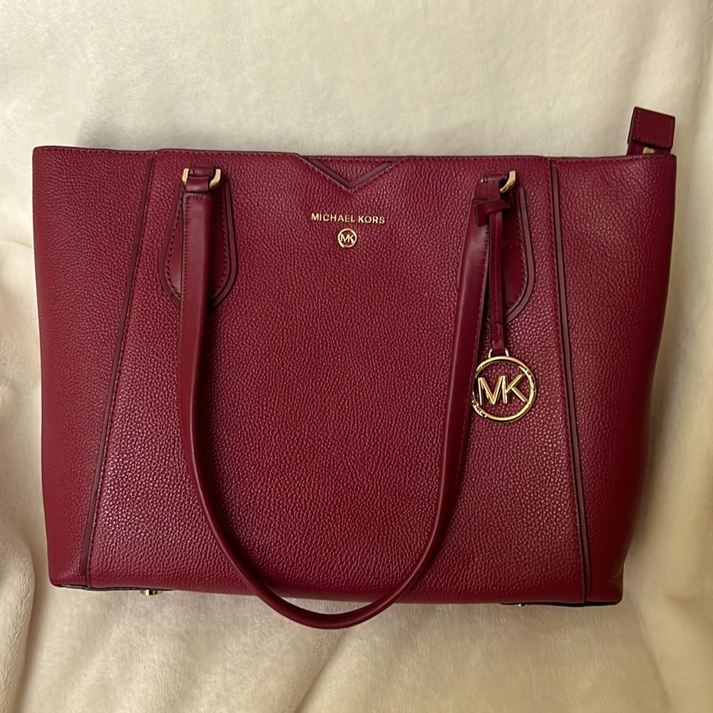 MK large purse- pink/maroon color